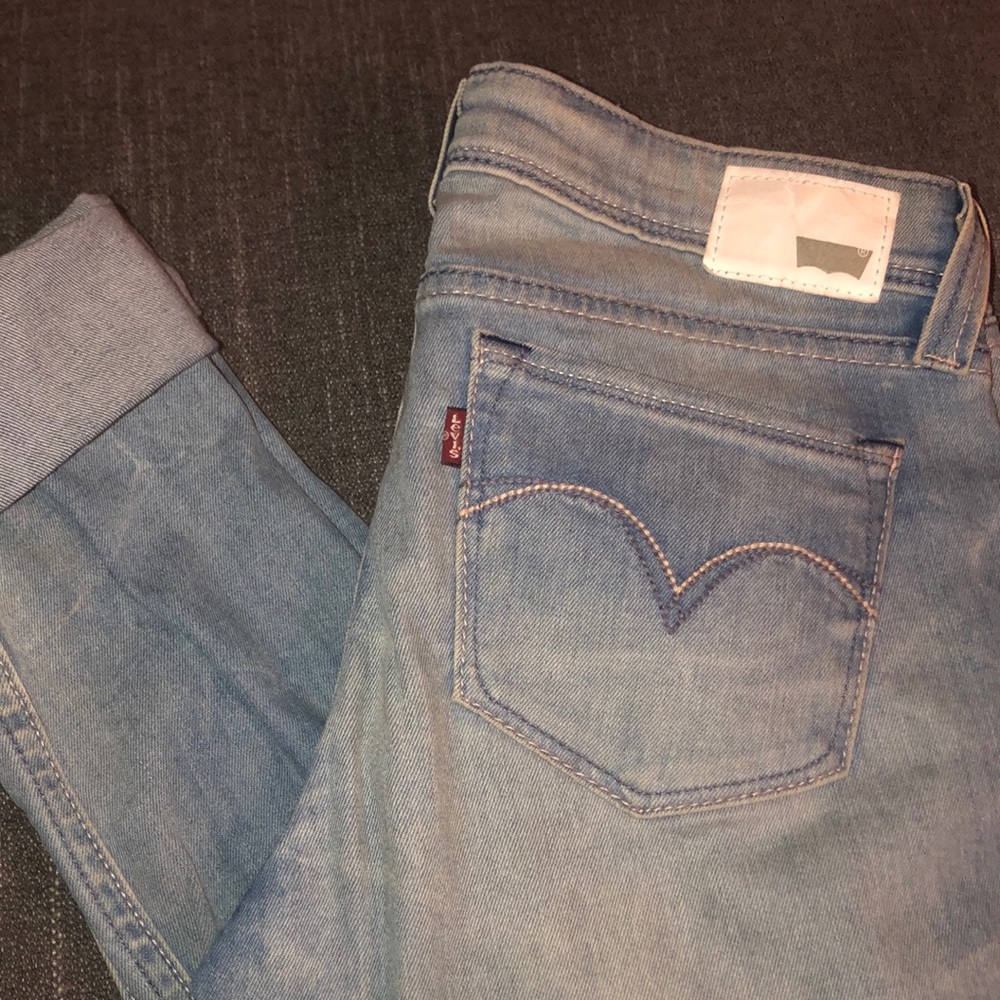 Demi curve low rise skinny Levi’s 27 x 32